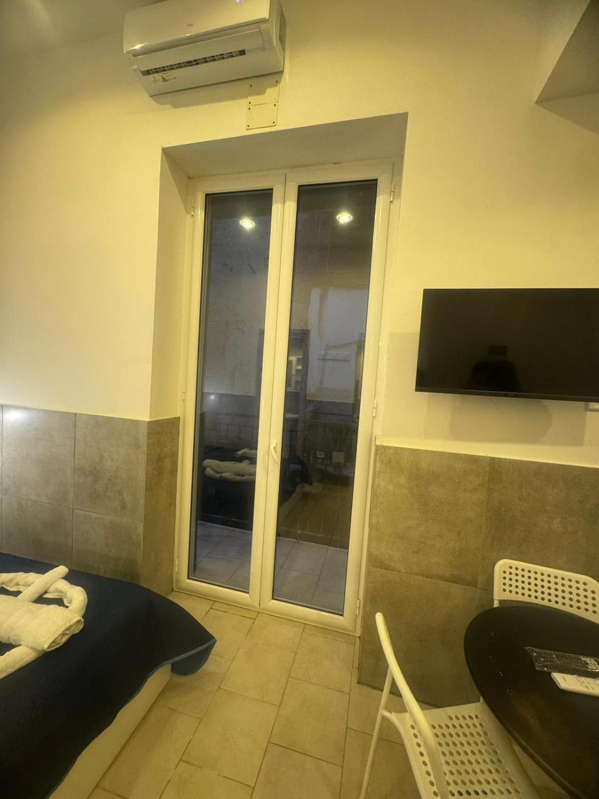 Terrazza Miracoli Napoli Aparthotel Ngoại thất bức ảnh
