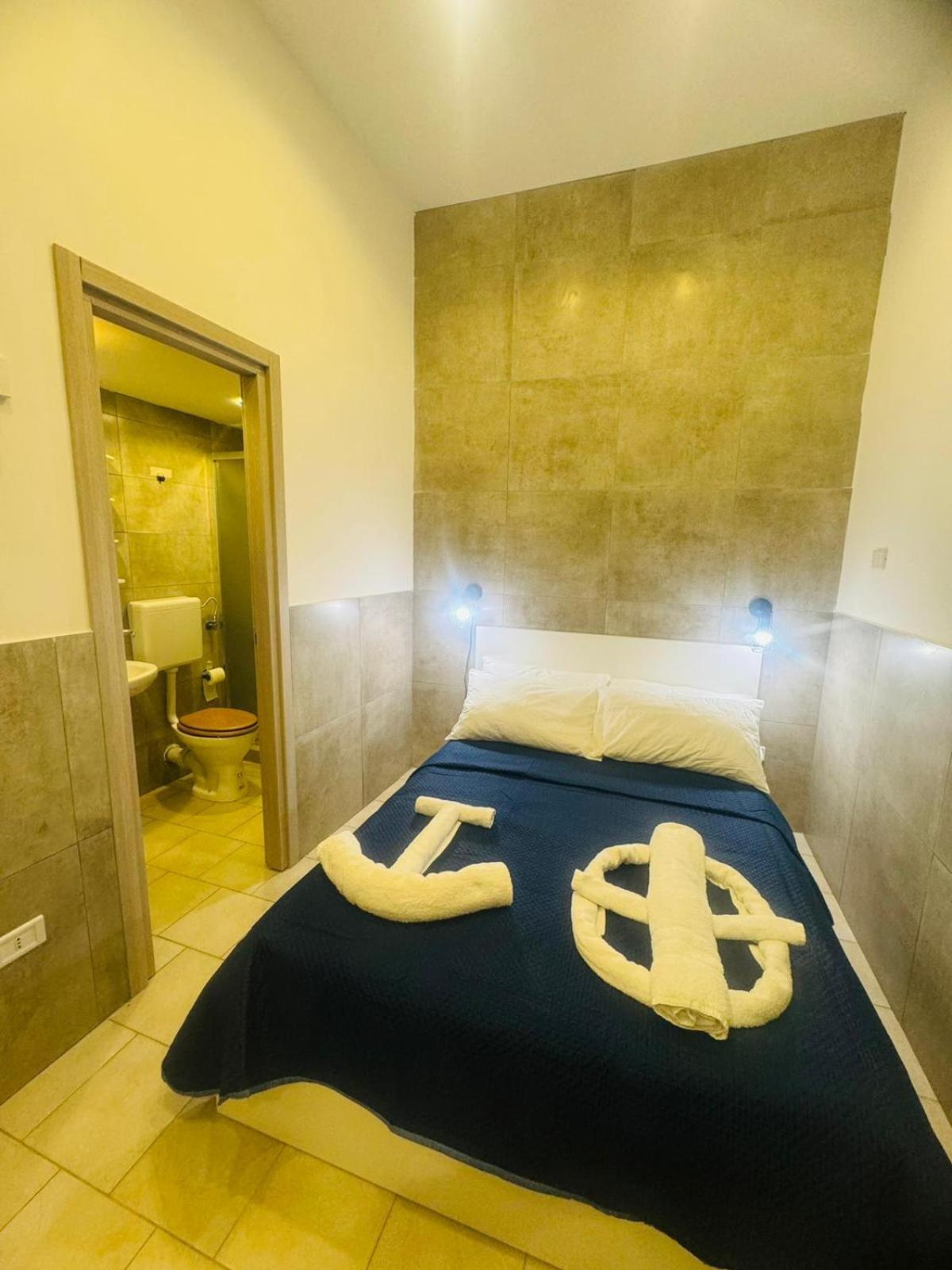 Terrazza Miracoli Napoli Aparthotel Ngoại thất bức ảnh
